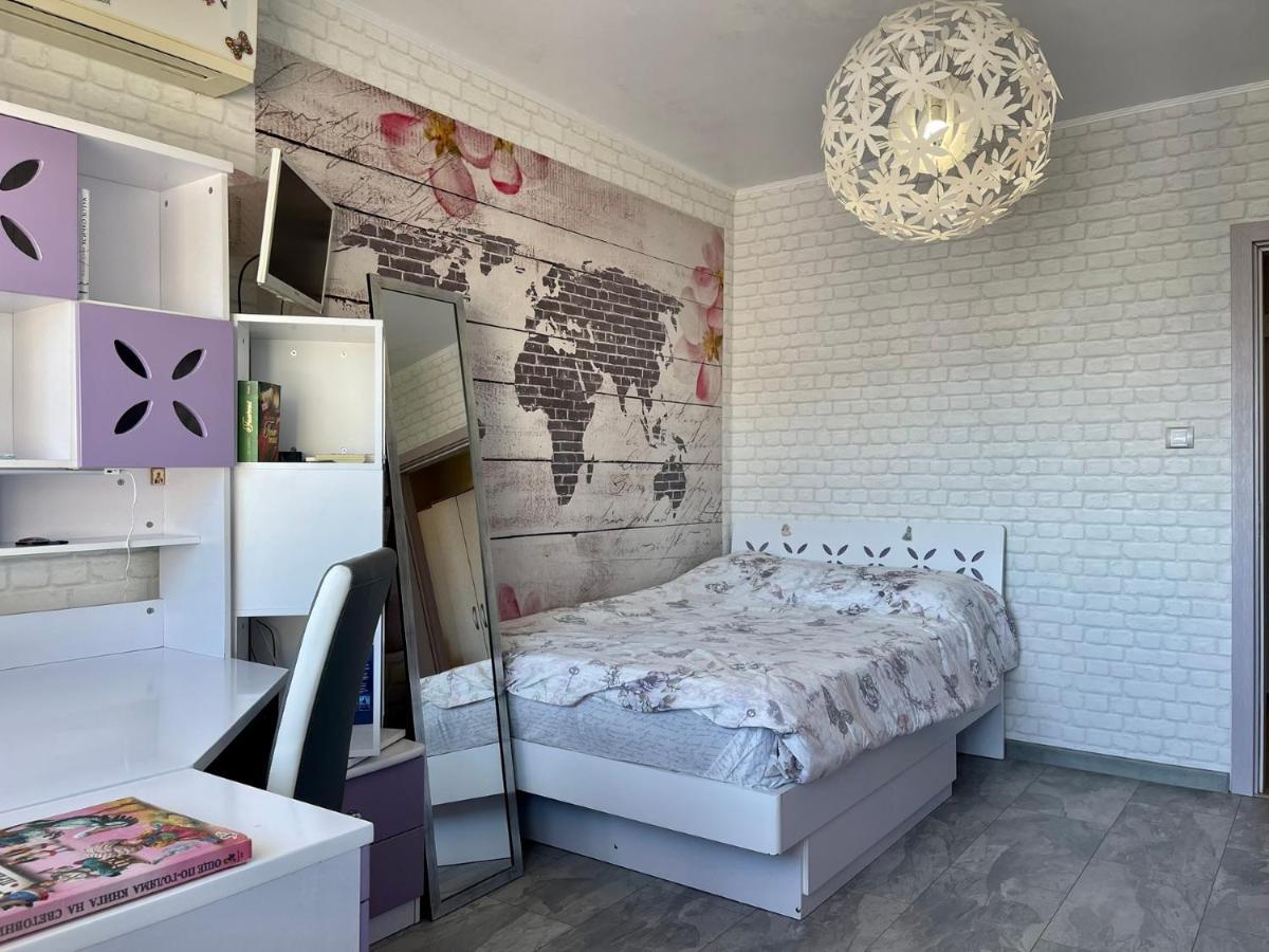 Апартамент Чаролит / Apartment Charoite Burgas Exterior foto