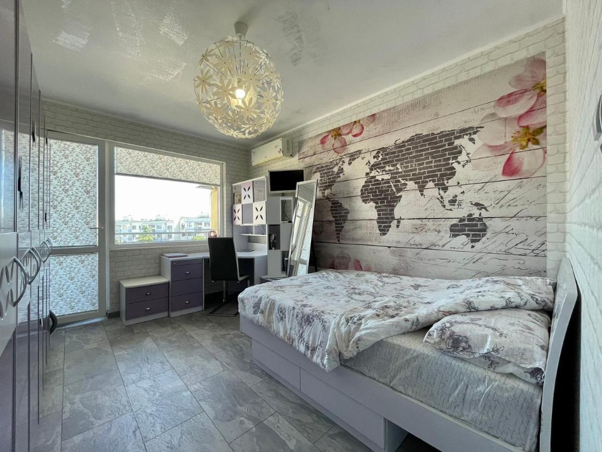 Апартамент Чаролит / Apartment Charoite Burgas Exterior foto