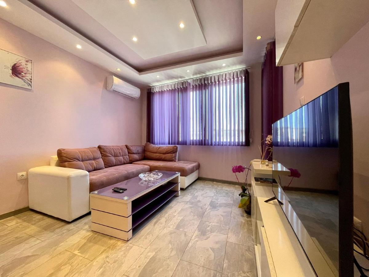 Апартамент Чаролит / Apartment Charoite Burgas Exterior foto