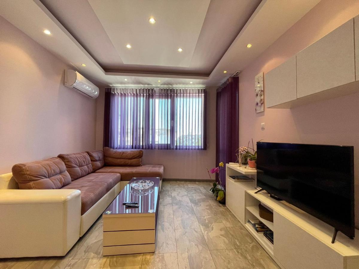 Апартамент Чаролит / Apartment Charoite Burgas Exterior foto